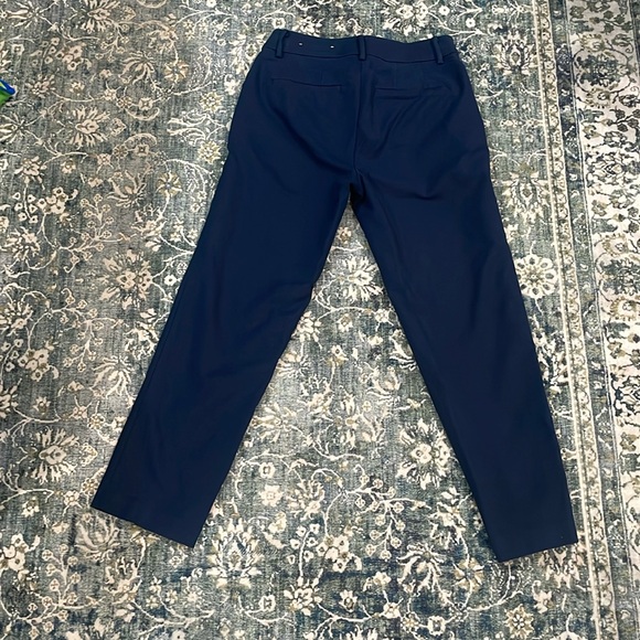 Ann Taylor Loft Curvy Riviera Slim Pants in Doubleweave (Size 0P) - Picture 3 of 4